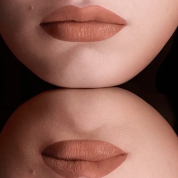 Burberry 05 Horseferry Beige Kisses Satin Lipstick NIB - Picture 2 of 4